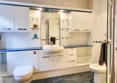 Ensuite bathroom