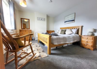 Gorgeous king bedroom overlooking the garden
