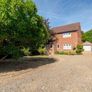 Treetops | 3-Star Reactive Friendly | 6ft Secure Garden & Weavers Way