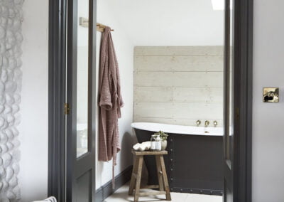 The Boatyard Ensuite Bathroom