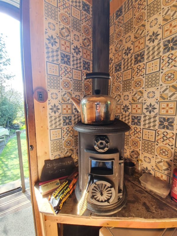 Hide and Sheep Shepherds Hut, Bradnop - Image 3