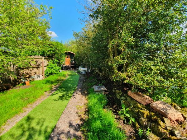 Hide and Sheep Shepherds Hut, Bradnop - Image 20