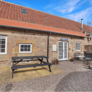 Bamburgh Bolthole | Dog Friendly Northumberland | Secure Fenced Garden