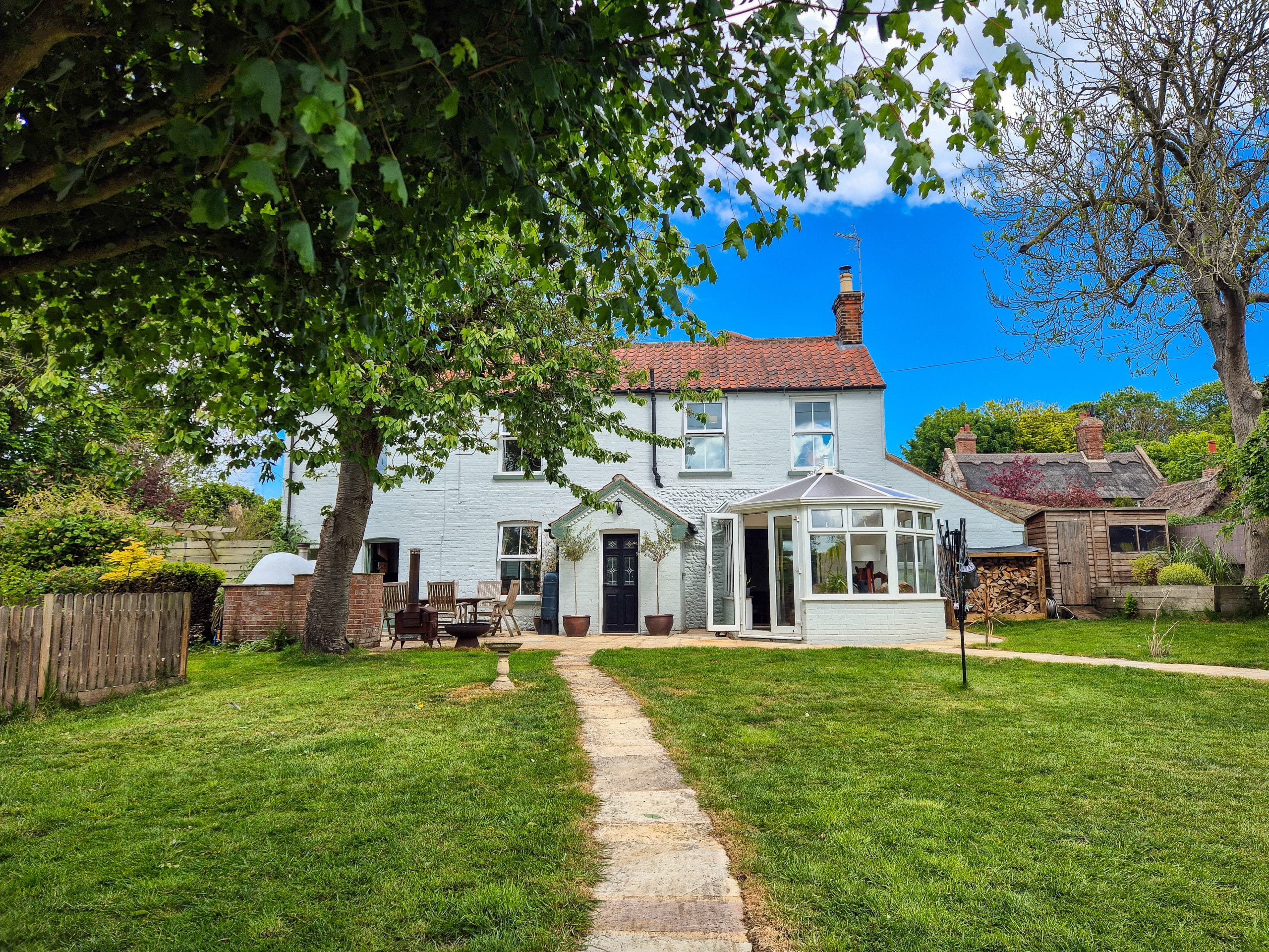 Orchard Cottage | Heart of Happisburgh | 5 Mins to Beach